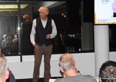 Gast spreker Peter van Weel aan het woord.